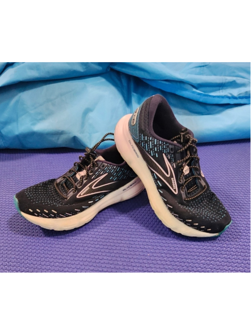 ✨ Women’s Brooks Glycerin 20 Max Cushion Running Shoes ✨